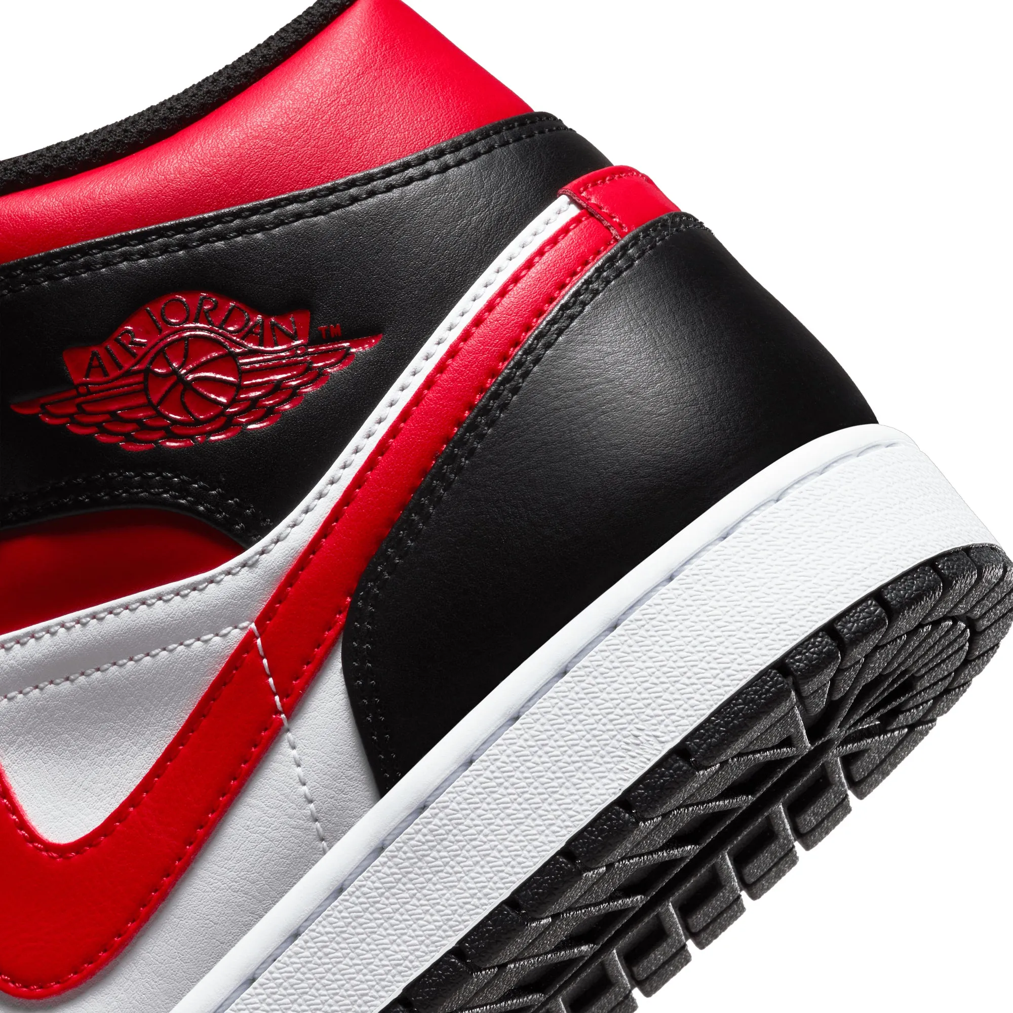 Air Jordan 1 Mid 'Bred Toe' 554724-079
