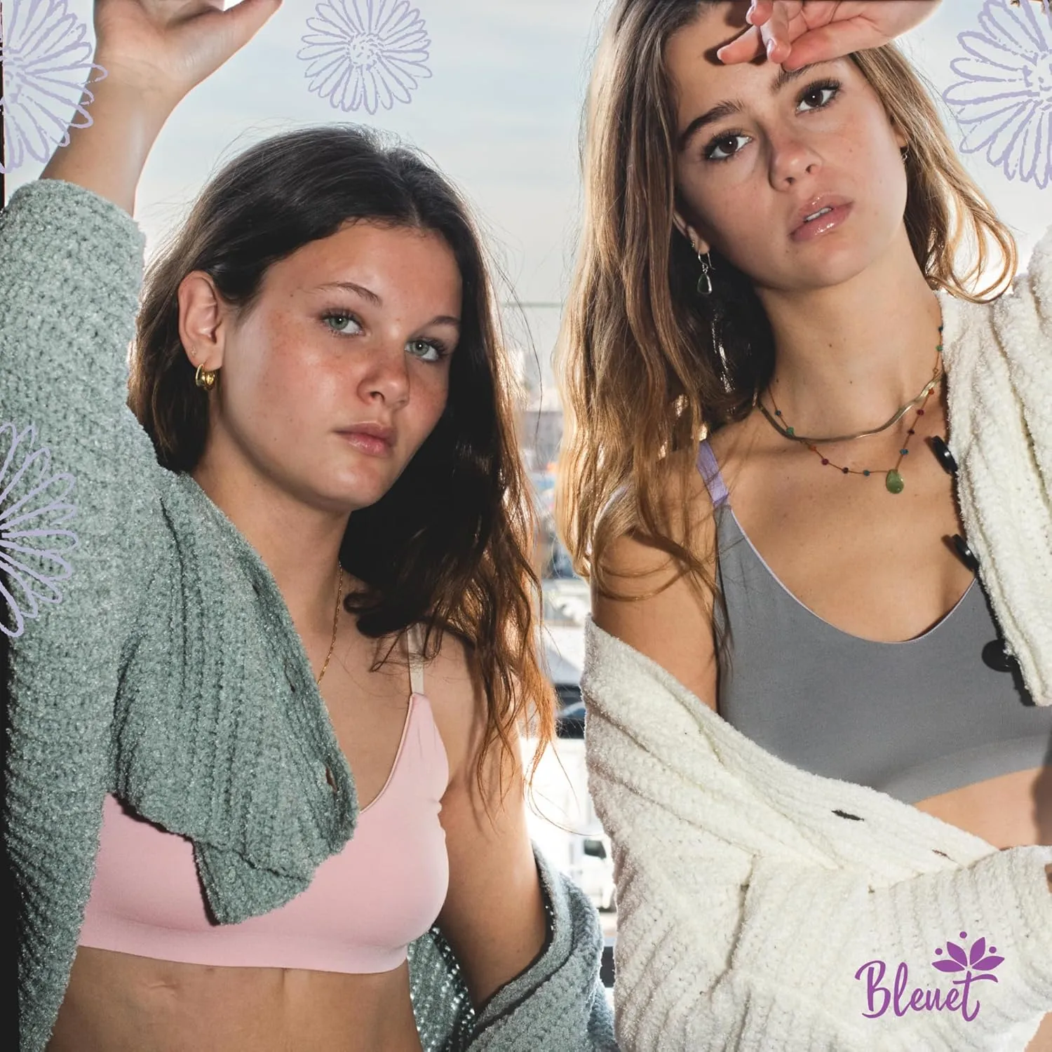 Bleuet Chloe V-Neck | Teens & Tweens Seamless Bra, Reversible, Adjustable, Dual-Layer, Wireless, Breathable, Everyday Bra