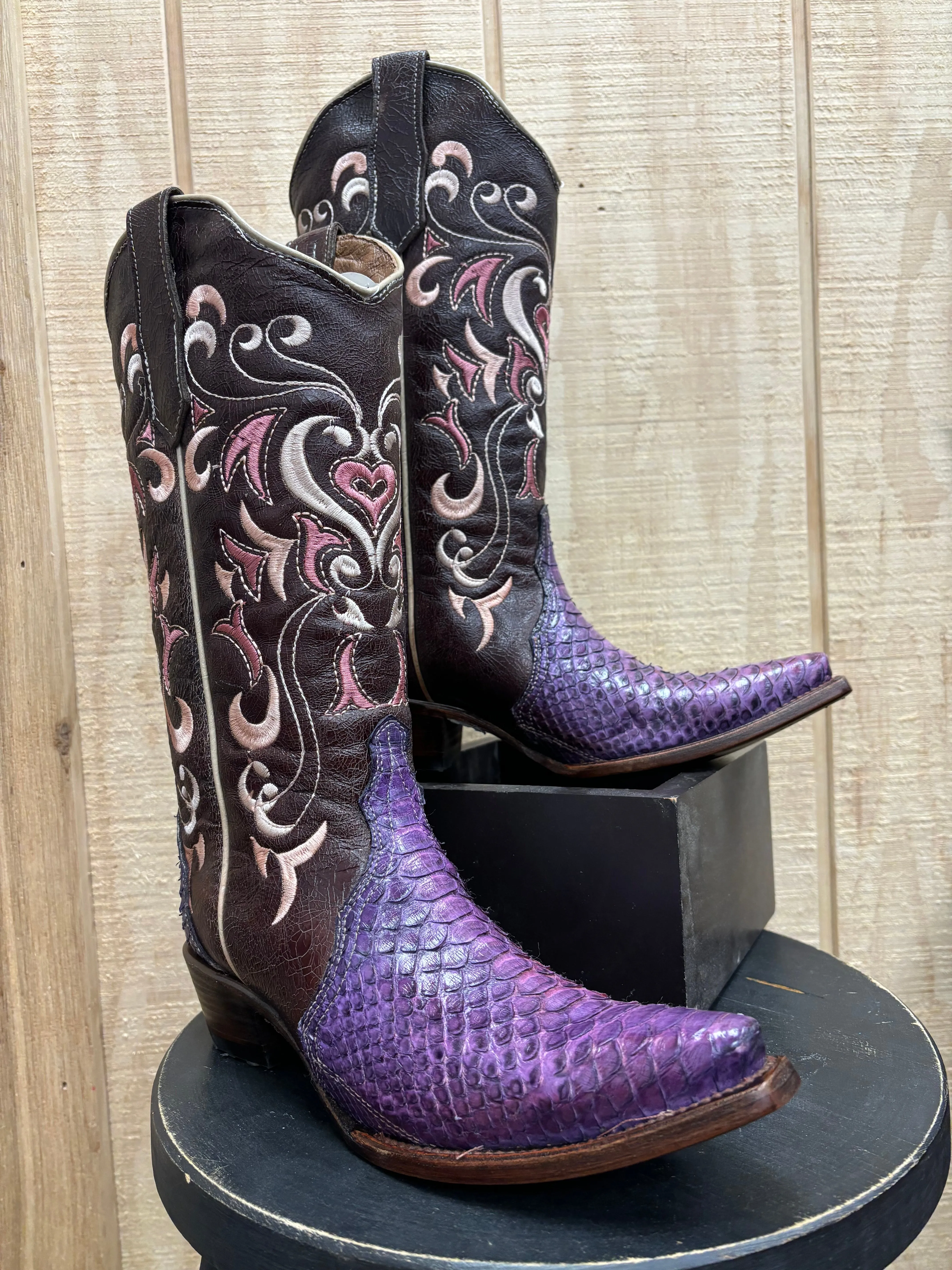 Circle G Women's Purple Embroidered Python Snip Toe Cowgirl Boots Snip Toe Cowgirl Boots L6115