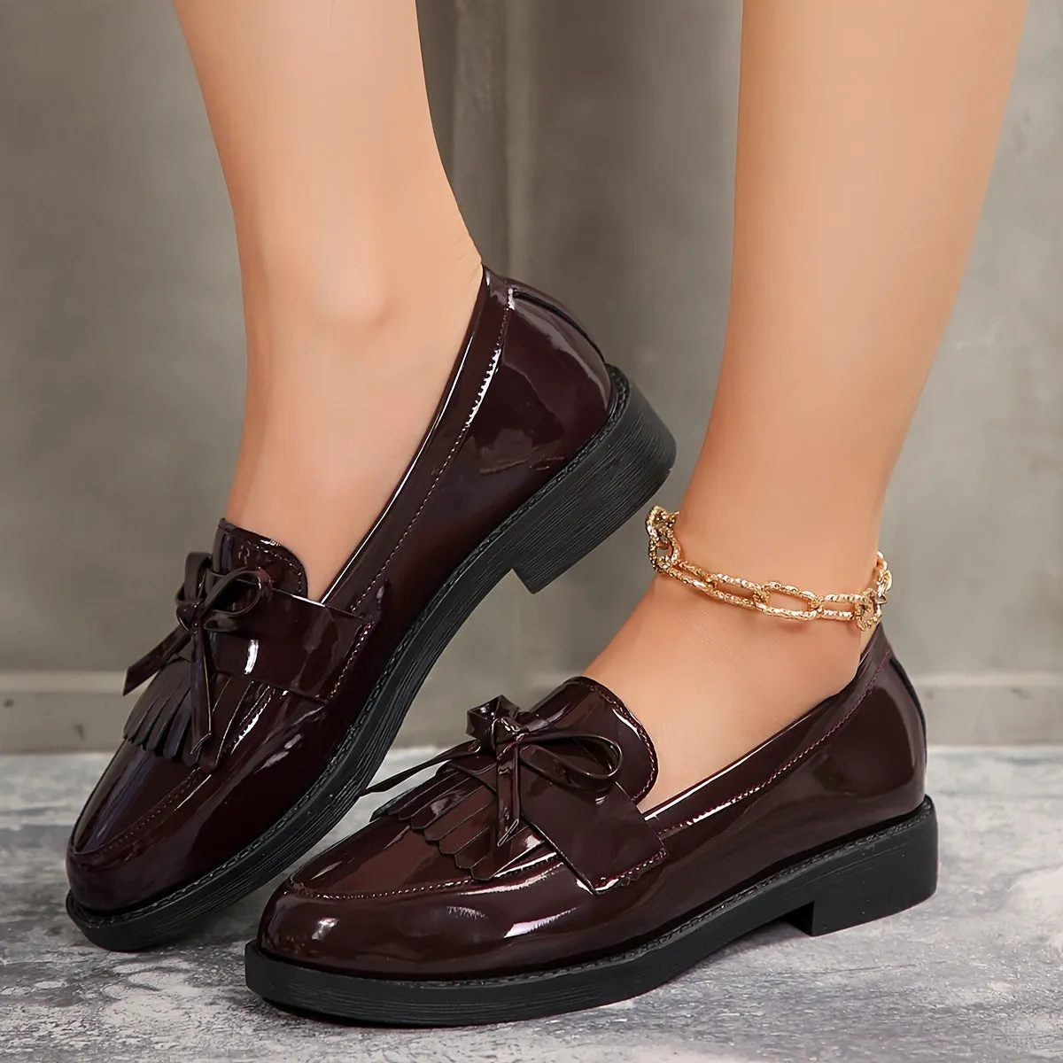 Loafer met kwastjes en strikjes, lage hak, vintage stijl slip-on oxford