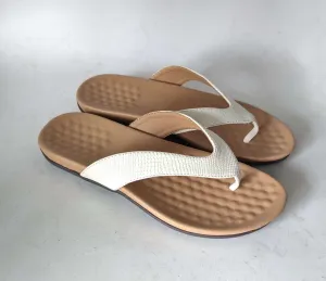 Women’s Flat Heel Thong Sandals in 3 Colors